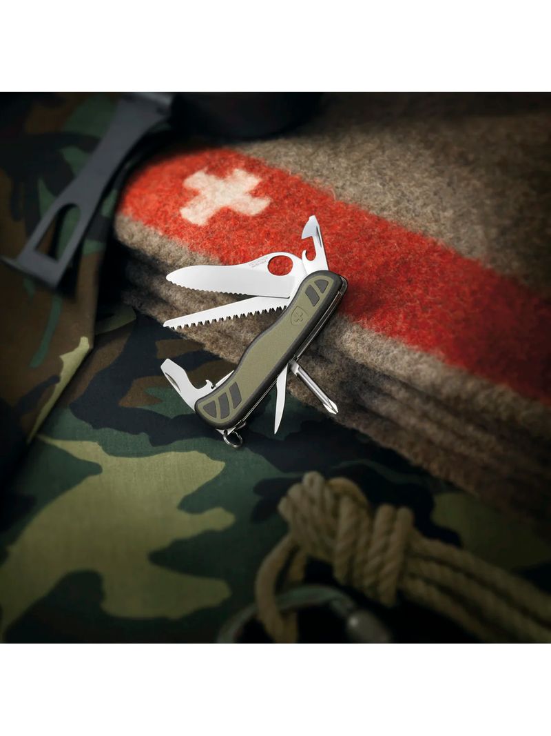 Victorinox-Swiss-Army-Knife-08-Unisex-4