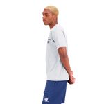 New-Balance-Remera-manga-corta-Essentials-Reimagined-Hombre---L--MT31518AG-AG-L-2