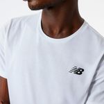 New-Balance-Remeras-mangas-cortas-Heathertech-Tee---M--MT11070WT-WT-M-3