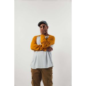 Remera Hombre REMERA ML BEISBOL DBO Mostaza