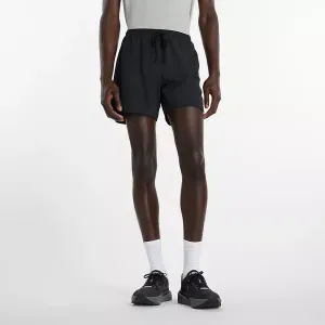 Short New Balance Hombre Run Essentials Short 5 Negro